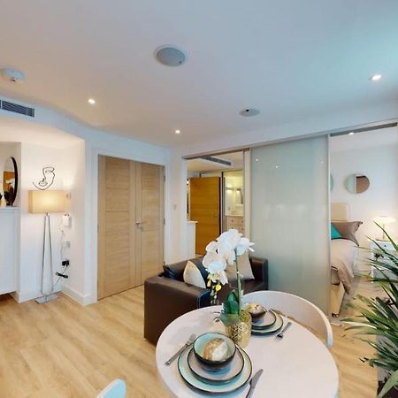 Executive Luxury One Bedroom In Vauxhall Londra Esterno foto